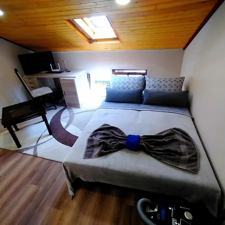Apartment Budget With Breakfast #2 *